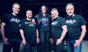 Der Partyabend mit Shadows Revenge am 10. April 2026